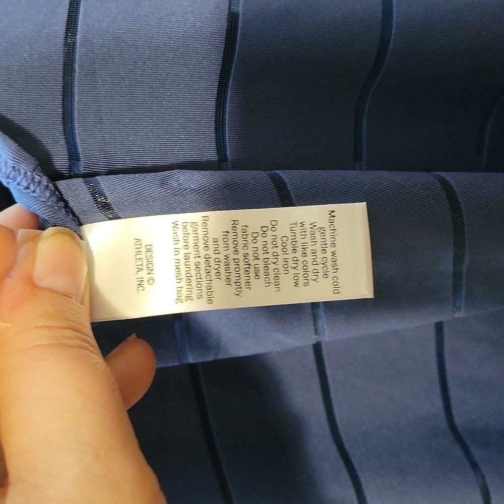 NWT blue Athleta Max out Chi support tank,  XL - Picture 5 of 6